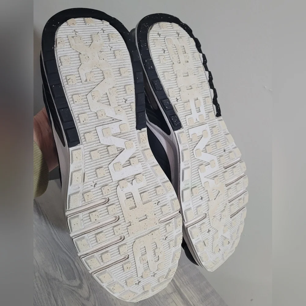 Nike Air Max Womens 8